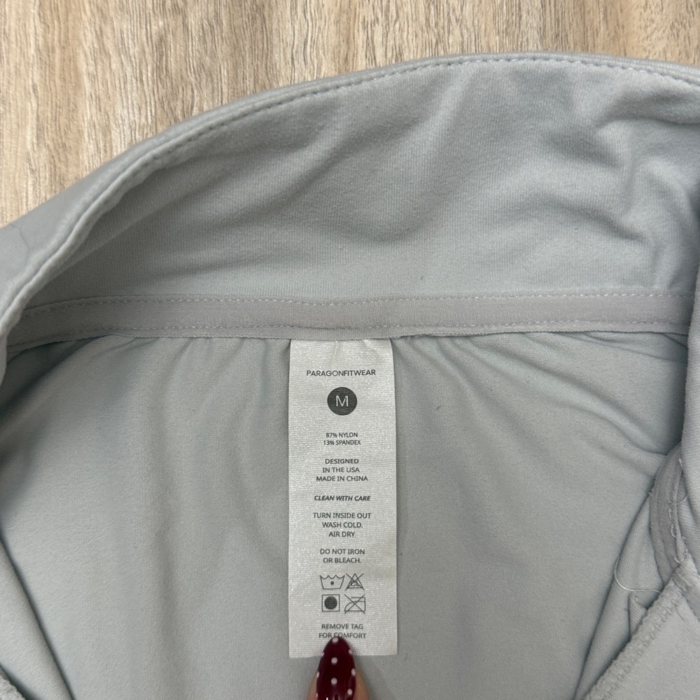 Paragon Fitwear quarter zip long sleeve jacket size medium in light gray / ivory - Picture 3 of 8